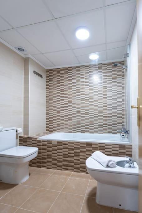 Amplio Apartamento 2 Dormitorios Cerca De La Playa 알리칸테 외부 사진