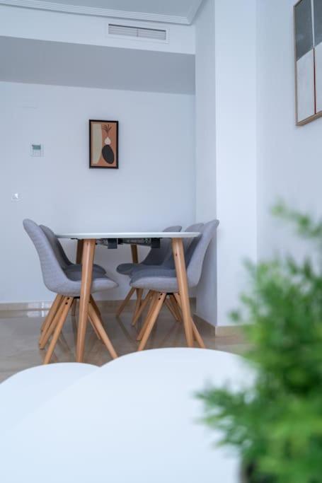 Amplio Apartamento 2 Dormitorios Cerca De La Playa 알리칸테 외부 사진